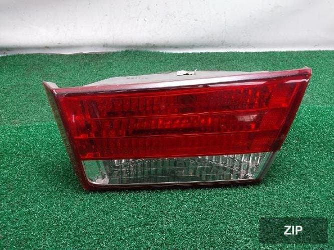 Hyundai Sonata 2005 — фонарь багажника белый 1