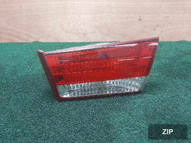 Hyundai Sonata 2006 — подсветка багажника 92404-3K0