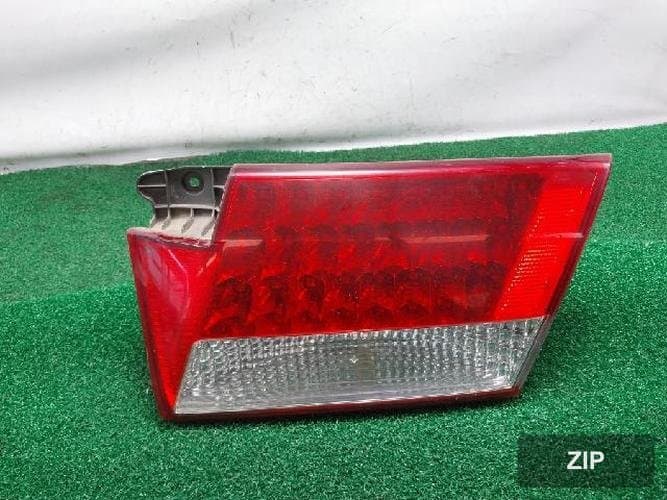 Hyundai Grandeur 2006 — фонарь в крышку багажника белый 2