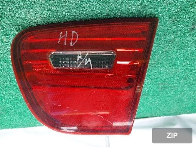 Hyundai Avante 2008 — фонарь тонированный в крышку багажника 1