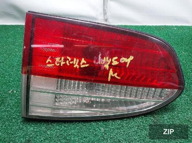 Hyundai Grand Starex 2006 — светильник в багажнике 92406-4A6