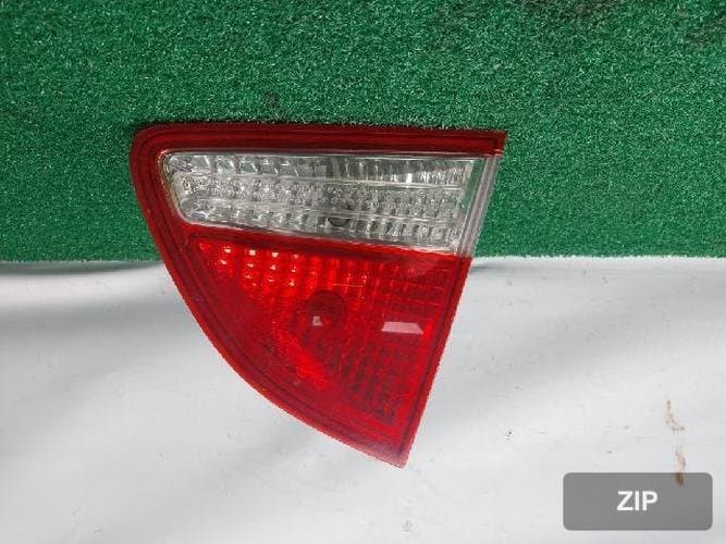 Hyundai Veracruz 2007 — задняя крышка багажника (белая)