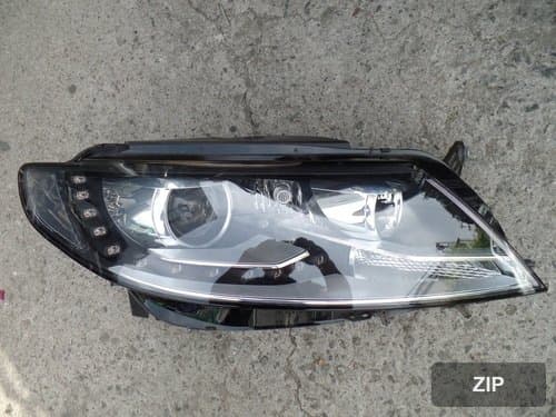 Крышка фары передней правой HID 3C8941752J