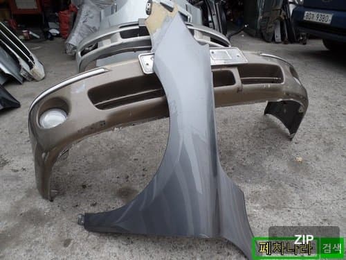 Крыло переднее левое
