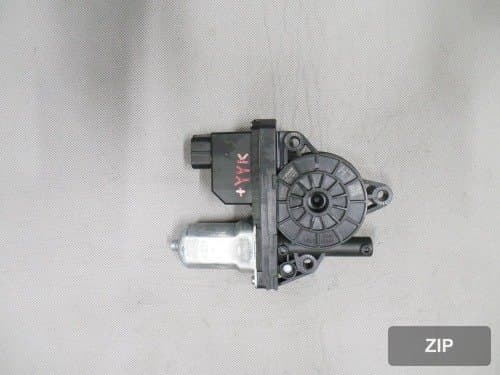 Мотор стеклоподъемника передней двери левый 82450C1010