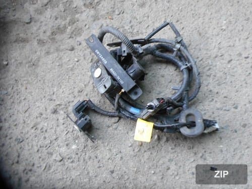 Задний бампер K5 с проводкой 918952T080 и датчиком парковки 957202T550SWP