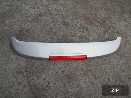 Накладка крышки багажника Santafe CM 872102B000 с фонарём