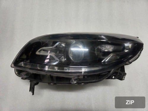 Фара передняя левая HID 5-контактная 260605878R