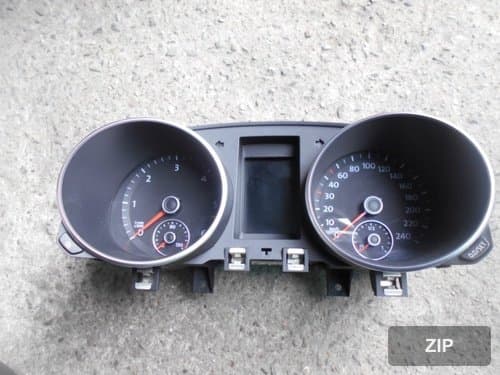 Приборная панель Volkswagen Golf 6 поколения 5K0920870G дизель автомат