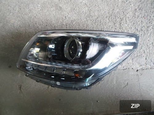 Фара передняя левая LED 8-контактная 92101A3600