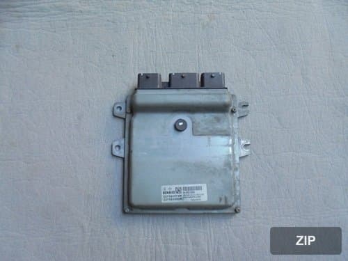 Блок управления двигателем ECU 237101971R 237101692R