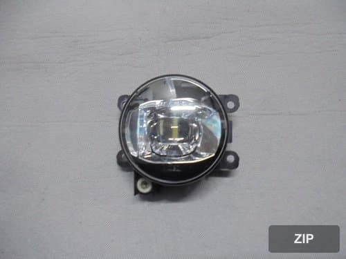 Противотуманная фара передняя левая LED 261556200R