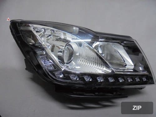 Фара передняя правая HID 7P 8310834200
