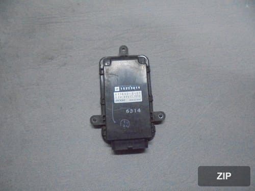 Блок управления фарами Cadillac STS 1G (15223019/0318000421)