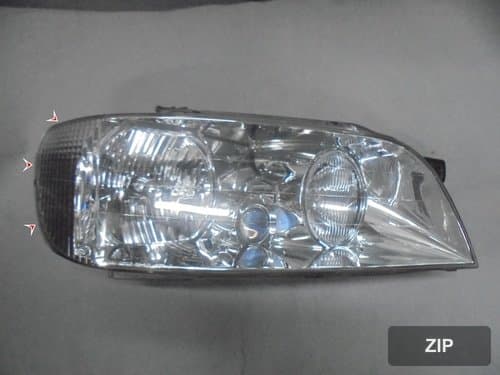 Фара передняя правая HID 921023B011