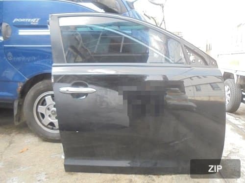 Дверь передняя правая 760043W000