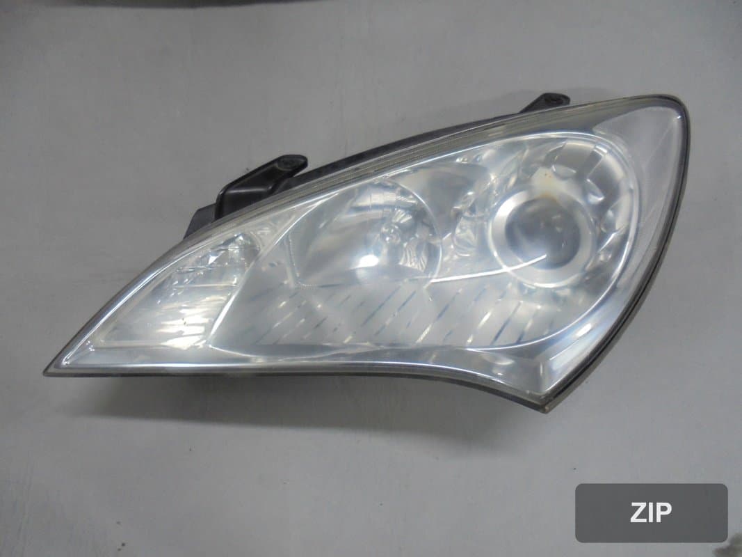Фара передняя левая HID 921032M080 крышка