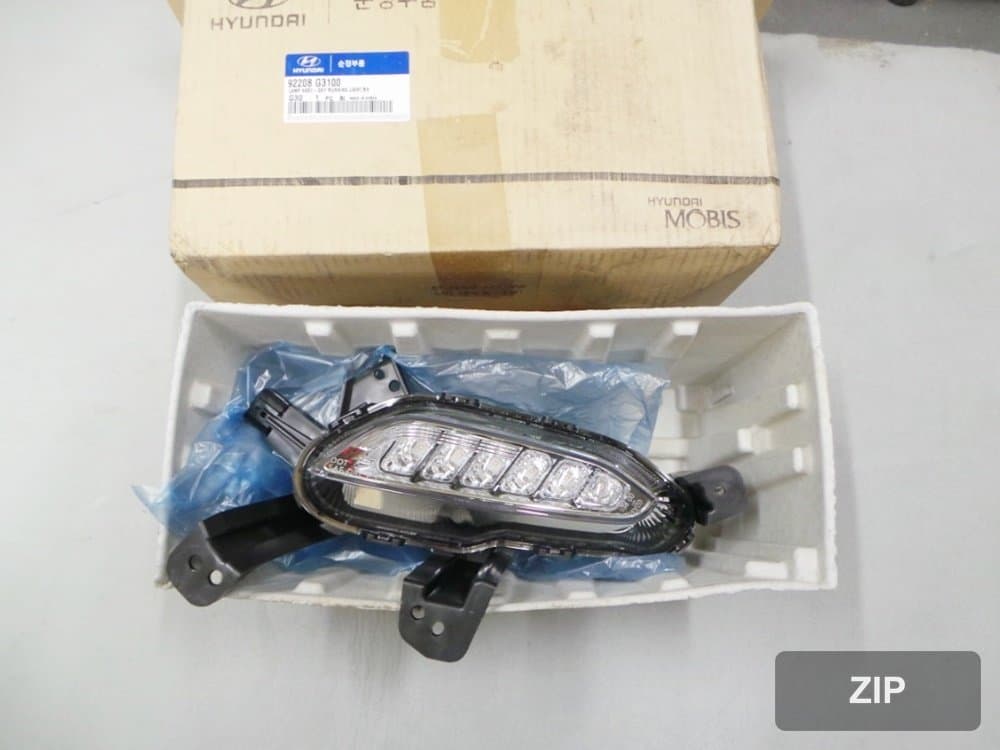Дневной ходовой огонь DRL правый 92208G3100