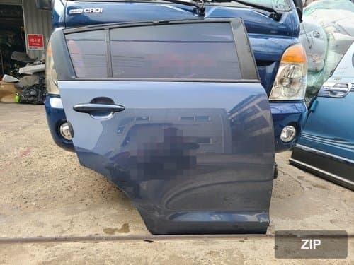 Дверь задняя правая 770043W000