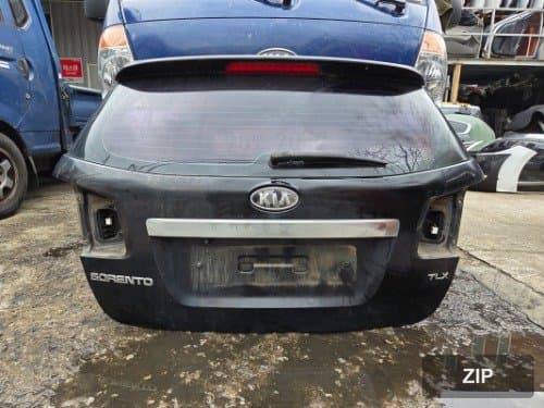 Крышка багажника Sorento R со спойлером