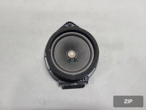 Обивка передней двери с динамиком BOSE 84005826
