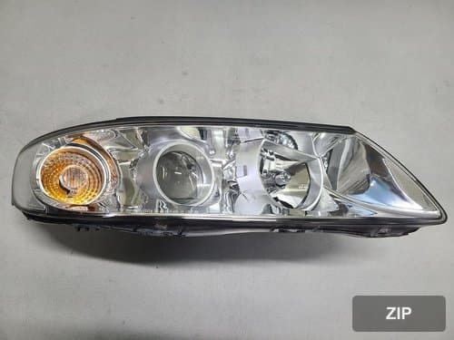 Фара передняя правая 921023L300