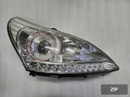 Фара передняя правая HID 9-pin 921023N001