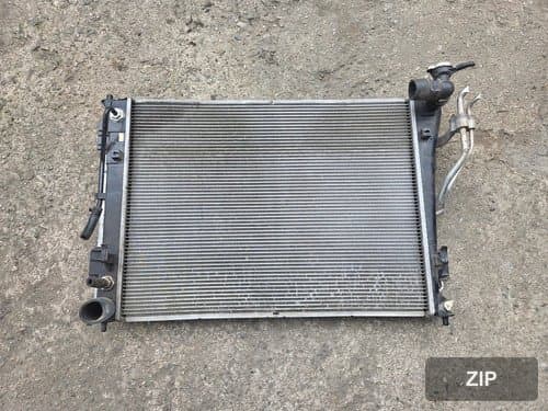 Радиатор охлаждения в сборе с конденсатором 976063R000