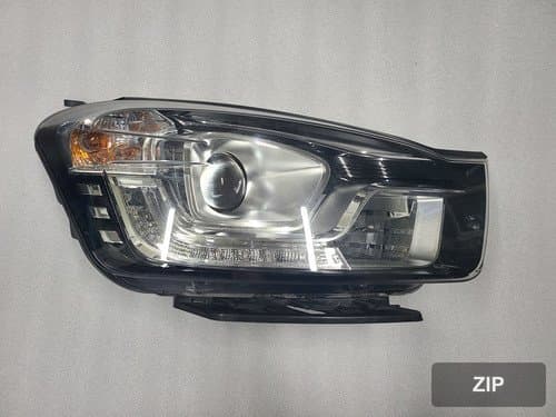 Фара передняя правая с DRL и корректором света 8310634110