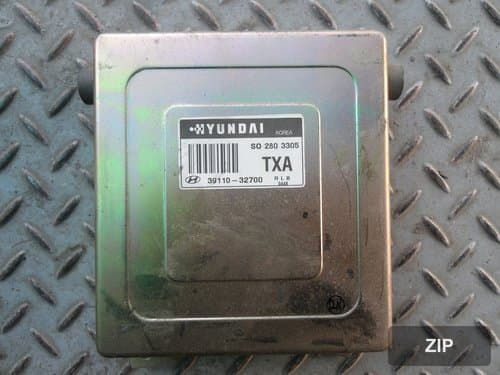 Блок управления двигателя 3911032700