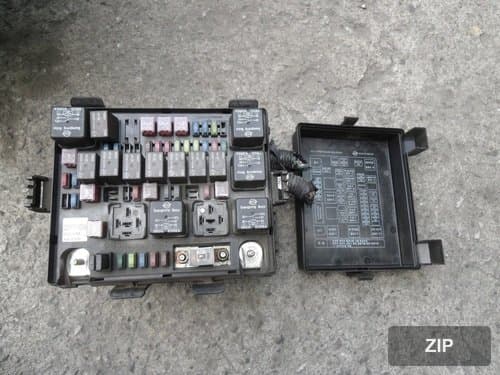 Блок предохранителей Rexton 8231008102