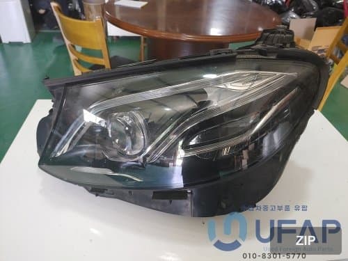 Фара передняя левая LED