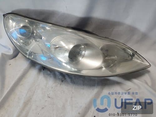 Фара передняя правая