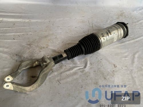 Амортизатор передний левый L8B23C286AB