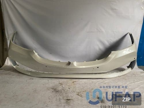 Передний бампер