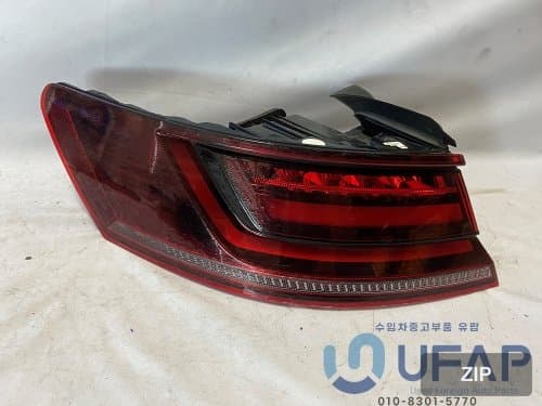 Фонарь задний правый LED