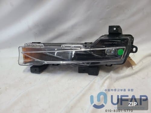 Противотуманная фара левая LED