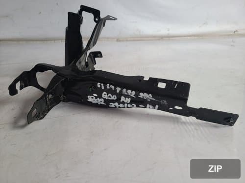 Кронштейн фары правый пассажирский
