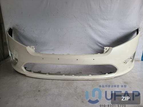 Передний бампер AE5317D597EMW AE5Z17D957BAPTM