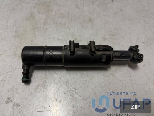Форсунка омывателя водительская W204