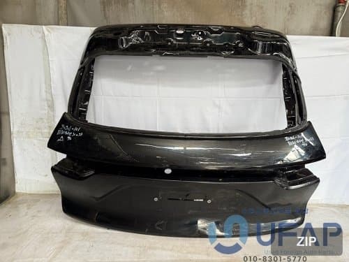 Задняя дверь (крышка багажника) Porsche Cayenne 9Y 9Y0827025BY