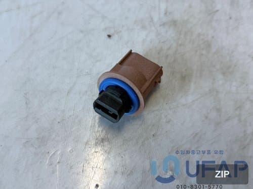 Патрон лампы Jeep Compass 68091386AA