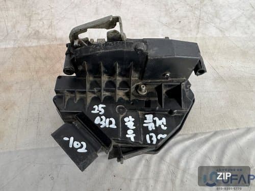 Замок двери передней правой Ford Fusion 13-15 AE8A5421812B BE8Z5421812B
