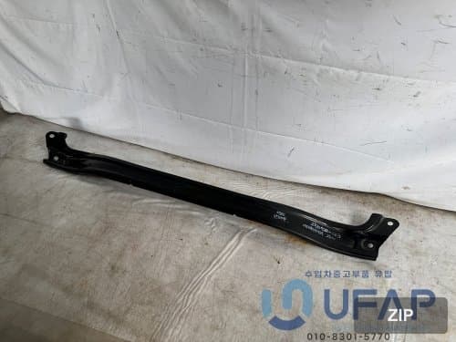 Кронштейн панели Lincoln Aviator L1MB3B328L L1MZ16A200C