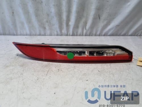 Задний правый сигнал (фонарь) Jeep Grand Cherokee WL 68408782AD