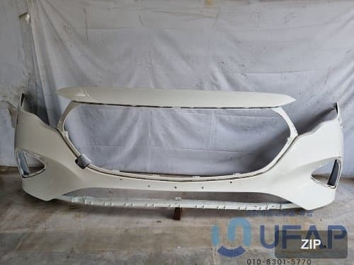 Бампер передний с 2 датчиками парковки, A2148850300