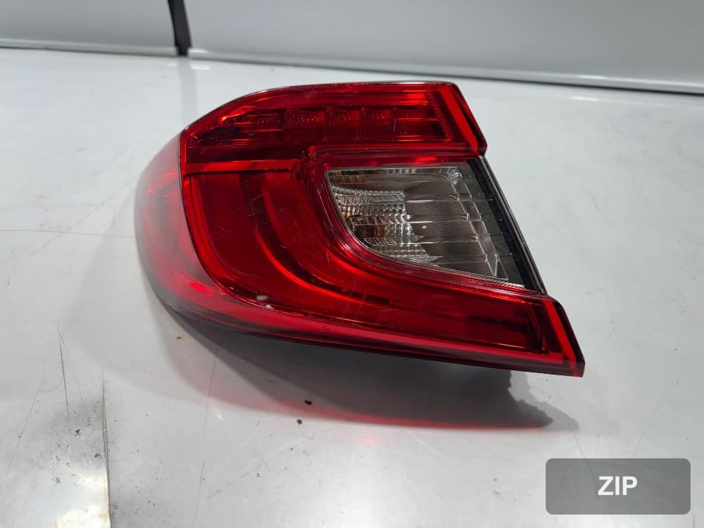 Фонарь задний левый Honda Accord