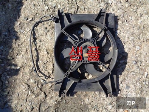 Radiator - kondensor klimaticheskoi sistemy (ventilyator 4.5)